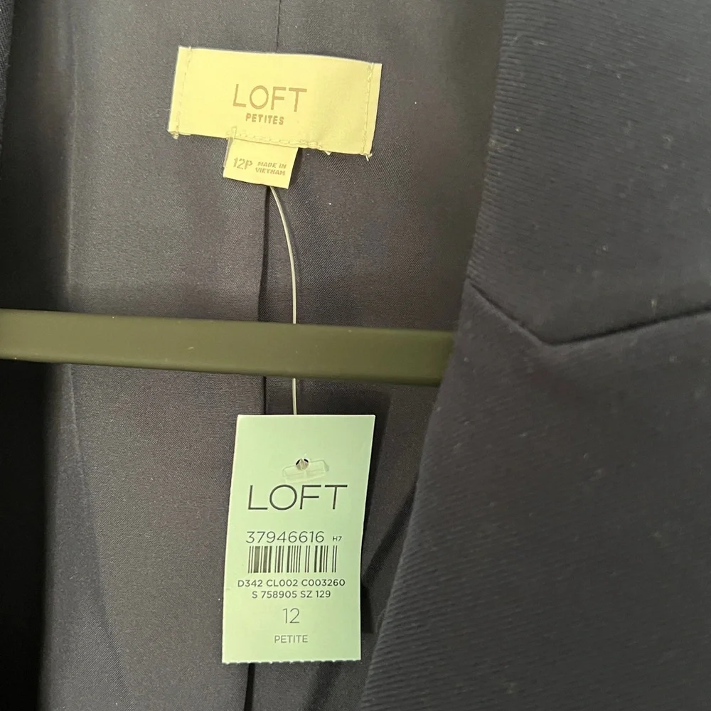 LOFT Petite Modern Double Breasted Blazer - Picture 4 of 12